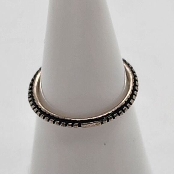 Waldeck Johnson Navajo Sterling Silver Beaded Eternity Band Ring (4.75) - Picture 4 of 7